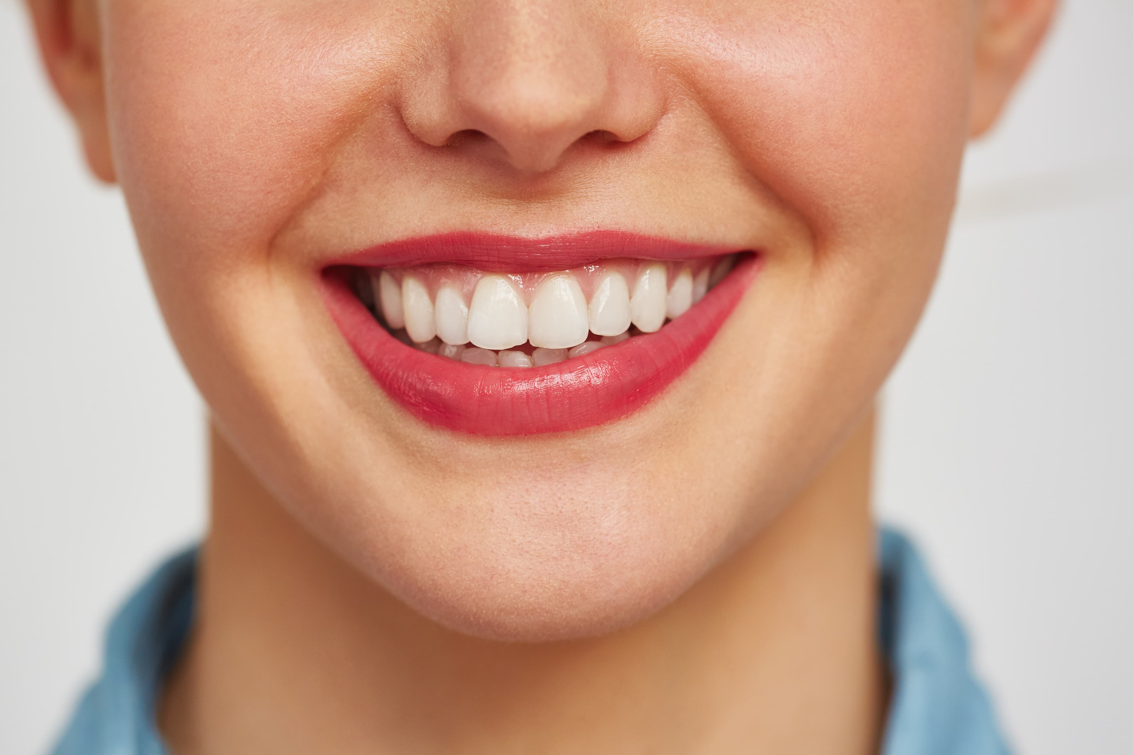 A dentist guide to professional teeth whitening procedures