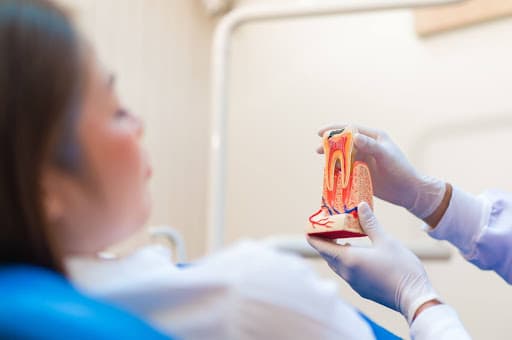 Visit-a-Dentist-Right-Away